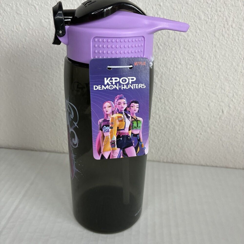 Zak Designs K-Pop Demon Hunters Huntrix 25oz Plastic Bottle Dishwasher Safe Lock